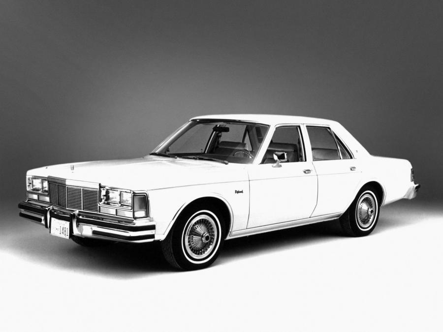  Dodge Diplomat Sedan 1977 года  (фото 1 из 2)